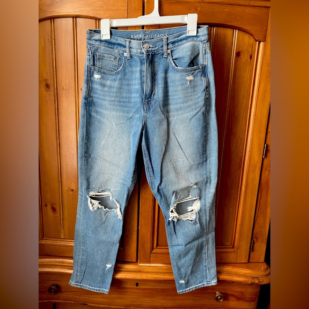 American Eagle High Waisted Distressed Denim Jeans